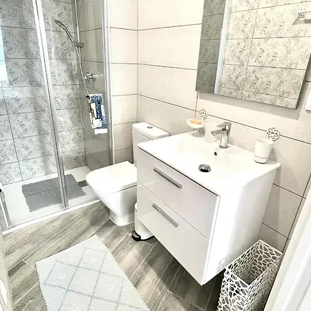 Confortable Con Parking Privado En El Centro De - Es-332-8 Apartment